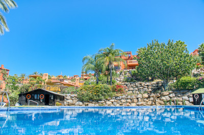 2 Bedroom Middle Floor Apartment in Reserva de Marbella - Image 3