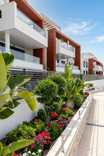 3 Bedroom Ground Floor Apartment in Benahavís