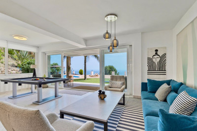 5 Bedroom Semi-Detached House in Ojén - Image 1