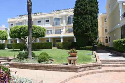 2 Bedroom Ground Floor Apartment in Nueva Andalucía