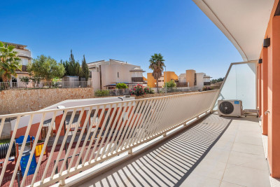 2 Bedroom Middle Floor Apartment in Mijas - Image 2