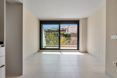 2 Bedroom Middle Floor Apartment in Mijas - Image 3