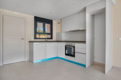 2 Bedroom Middle Floor Apartment in Mijas - Image 5