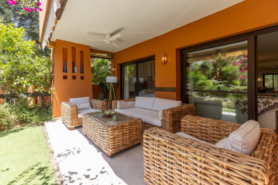 2 Bedroom Ground Floor Apartment in Estepona - Image 3