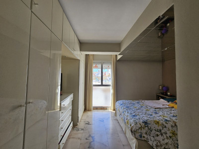 3 Bedroom Top Floor Apartment in Estepona - Image 5