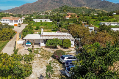 2 Bedroom Detached Villa in Estepona
