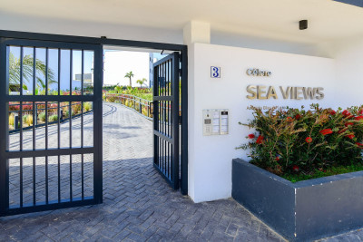 3 Bedroom Penthouse in Estepona - Image 2