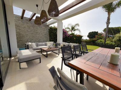 5 Bedroom Semi-Detached House in Cabopino - Image 4