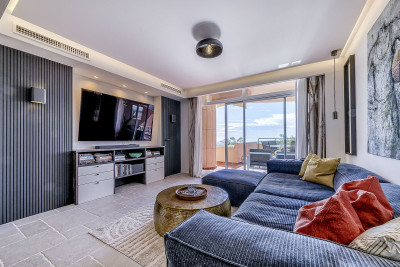 2 Bedroom Middle Floor Apartment in Nueva Andalucía - Image 3