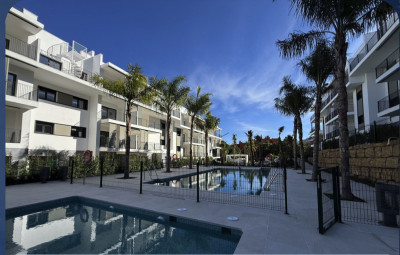 2 Bedroom Middle Floor Apartment in Estepona