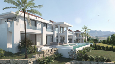 5 Bedroom Residential Plot in Mijas Golf - Image 2
