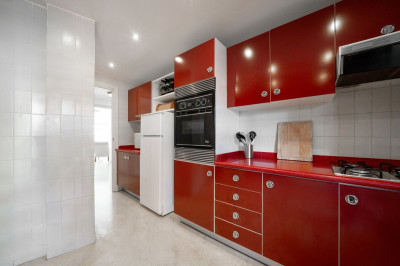 3 Bedroom Middle Floor Apartment in Marbella - Image 4