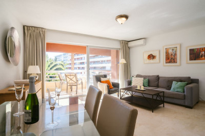 3 Bedroom Middle Floor Apartment in Marbella - Image 5