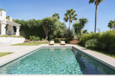 5 Bedroom Detached Villa in Nueva Andalucía - Image 3