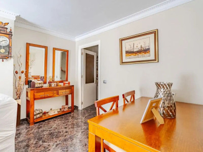 3 Bedroom Middle Floor Apartment in Estepona - Image 3