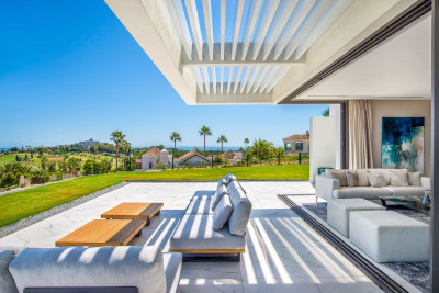 3 Bedroom Ground Floor Apartment in El Paraiso - Image 2