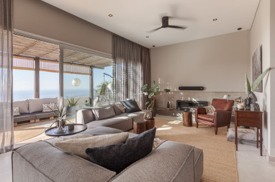 2 Bedroom Middle Floor Apartment in Elviria - Image 2