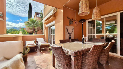 2 Bedroom Middle Floor Apartment in Nueva Andalucía - Image 1