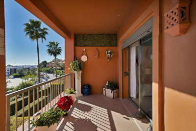 2 Bedroom Middle Floor Apartment in Atalaya - Image 3