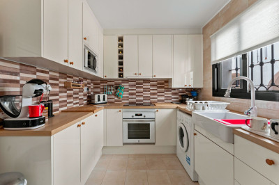 2 Bedroom Ground Floor Apartment in Mijas - Image 3