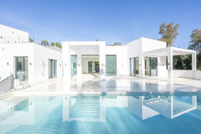 5 Bedroom Detached Villa in Sotogrande Alto - Image 1