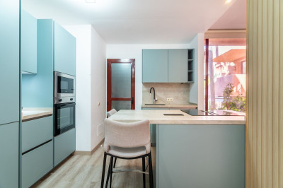 3 Bedroom Middle Floor Apartment in Elviria - Image 4