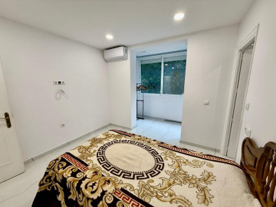 2 Bedroom Middle Floor Apartment in Marbella - Image 3