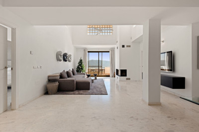 2 Bedroom Penthouse in La Mairena - Image 3