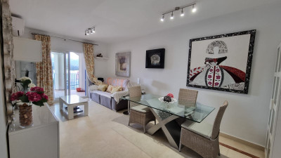 2 Bedroom Middle Floor Apartment in San Luis de Sabinillas - Image 1