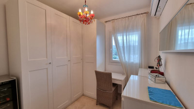 2 Bedroom Middle Floor Apartment in San Luis de Sabinillas - Image 5