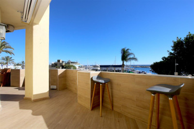 2 Bedroom Middle Floor Apartment in Estepona