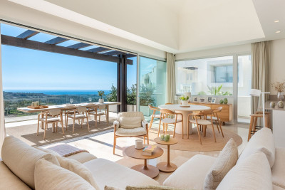 4 Bedroom Penthouse Duplex in Benahavís - Image 1