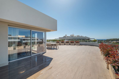 3 Bedroom Penthouse in San Pedro de Alcántara - Image 5