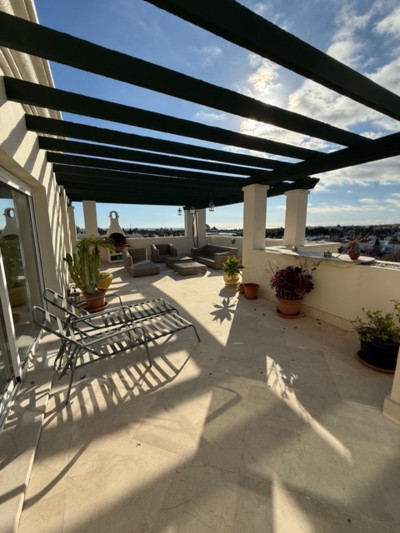 3 Bedroom Penthouse in Nueva Andalucía - Image 2