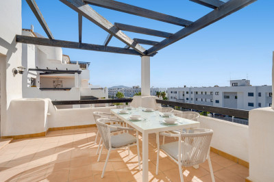 2 Bedroom Middle Floor Apartment in Casares Playa - Image 4