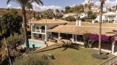 5 Bedroom Detached Villa in El Paraiso - Image 5