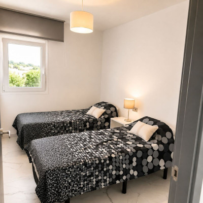 3 Bedroom Middle Floor Apartment in San Pedro de Alcántara - Image 5