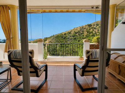 3 Bedroom Middle Floor Apartment in Calahonda - Image 1