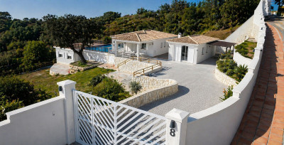 4 Bedroom Detached Villa in Mijas - Image 2