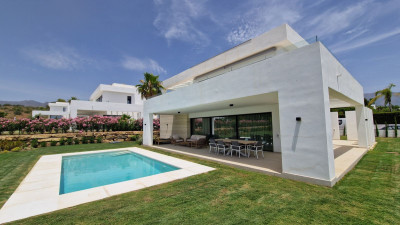 4 Bedroom Detached Villa in La Cala Golf - Image 1