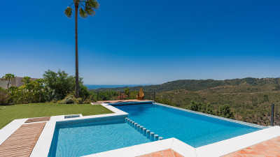 5 Bedroom Detached Villa in Benahavís - Image 3