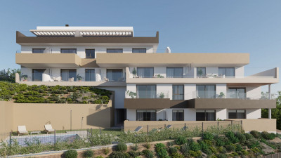 3 Bedroom Top Floor Apartment in Estepona - Image 5