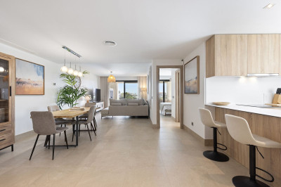 3 Bedroom Middle Floor Apartment in Casares Playa