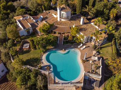 6 Bedroom Detached Villa in Mijas - Image 2