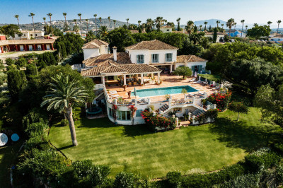 9 Bedroom Detached Villa in Sotogrande - Image 1