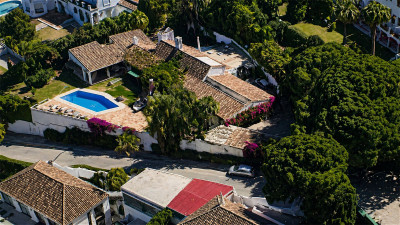 5 Bedroom Detached Villa in Nueva Andalucía - Image 2