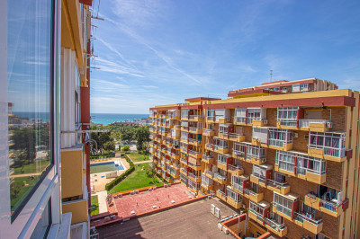 1 Bedroom Middle Floor Apartment in Benalmadena - Image 2
