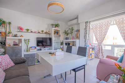 1 Bedroom Middle Floor Apartment in Benalmadena - Image 4