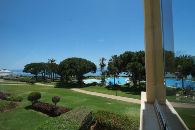 3 Bedroom Middle Floor Apartment in Cabopino - Image 1