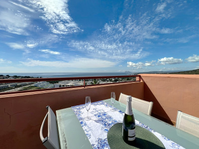 2 Bedroom Penthouse in Manilva - Image 3